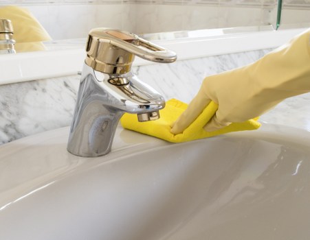 Move-out cleaning for apartments and houses across Ealing